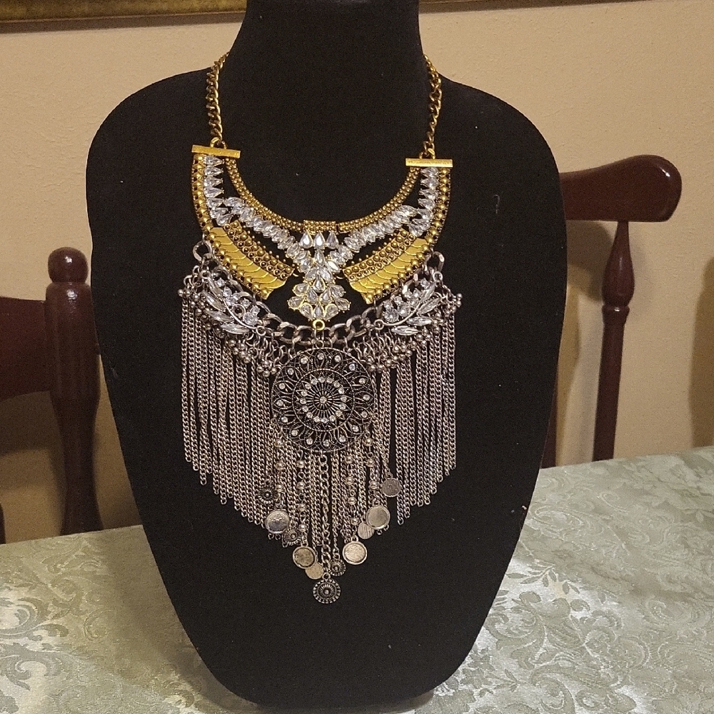 Elegant Gold and Silver Statement Necklace
